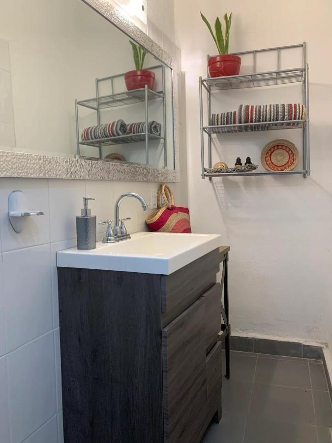 Casa Madero #1, Central Studio Apartment 1 Block From Malecon 라파스 외부 사진